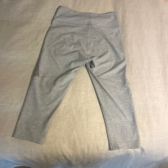 Outdoor Voices Cropped Leggings - Picture 4 of 4